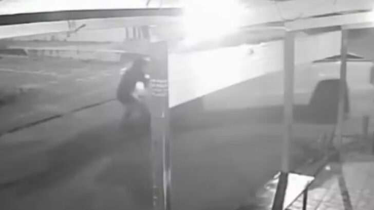 Homem em situação de rua é atropelado e segue inteRio Grande do Norteado em Natal - Foto: Reprodução