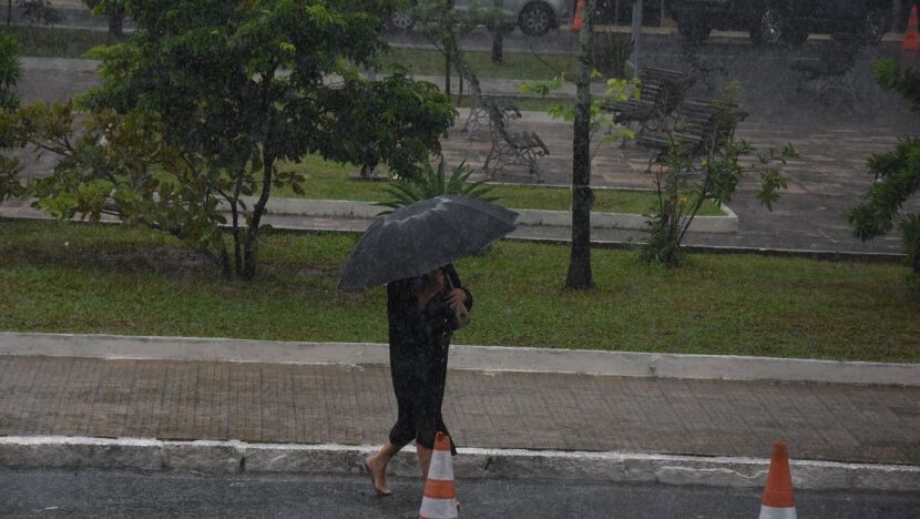 Inmet emite alerta vermelho de chuvas para o rn | notícias do rio grande do norte Aviso mais grave é o alerta vermelho, que inclui Natal e outras 35 cidades do estado. Foto: José Aldenir