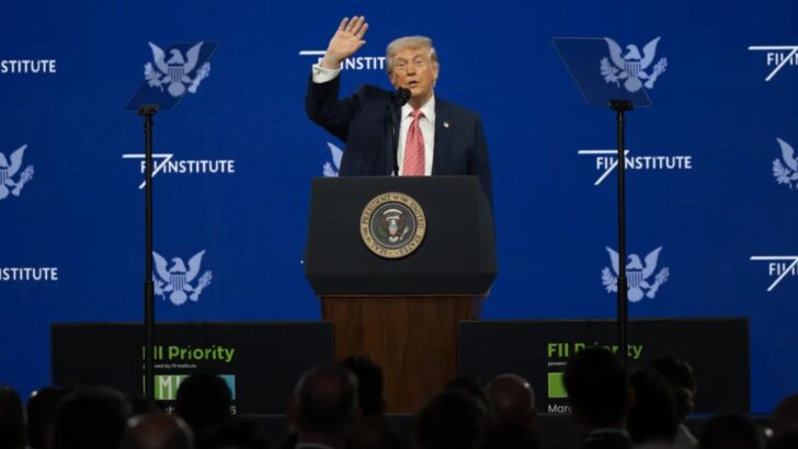 Donald Trump dá prazo de 48 horas ao Irã e ameaça reação “devastadora”