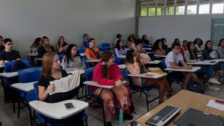 Registro de aula do Cursinho do Diretório Central dos Estudantes da UFRN - Foto: DCE/UFRN