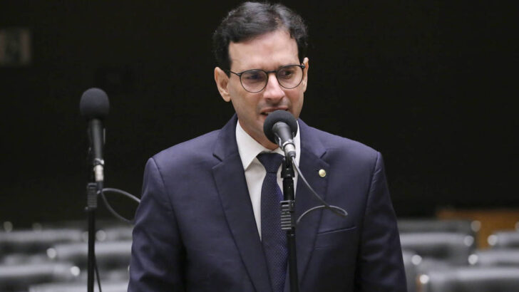 Deputado Leo Prates (Republicanos-BA), relator da PEC 6x1 - Kayo Magalhaes/Câmara dos Deputados