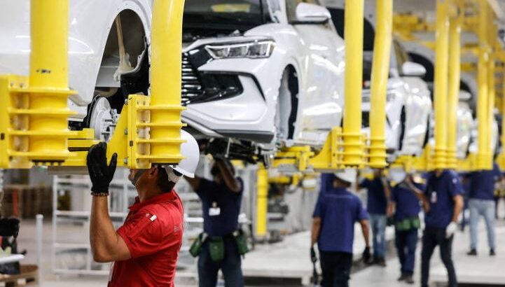 BYD linha de montagem Copia