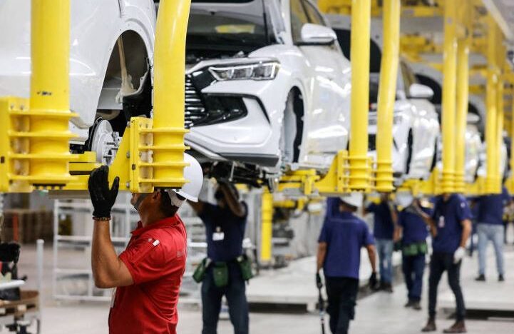 BYD linha de montagem Copia