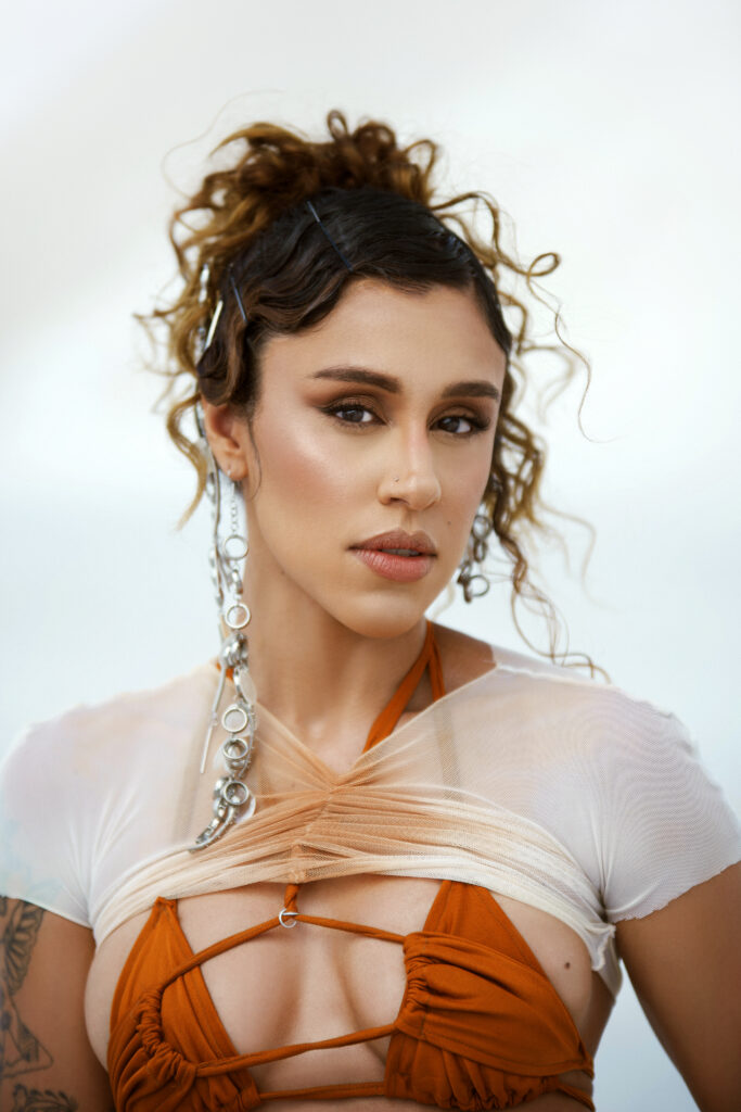 Cami Santiz001.jpg(4)