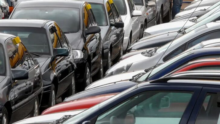Destaque ficou com os modelos zero quilômetro, que tiveram alta de 21,9% nos financiamentos. Já os usados também cresceram e atingiram 10,9%. Foto: Marcelo Casal/ Agência Brasil