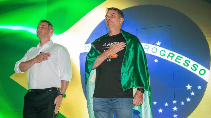 Flavio com Derrite