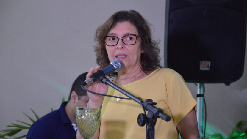 Iris Oliveira (1)