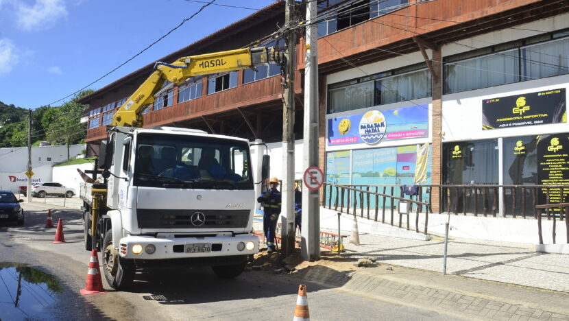 Natal proíbe propaganda em postes | notícias do rio grande do norte Troca de Postes CoseRio Grande do Norte (6)