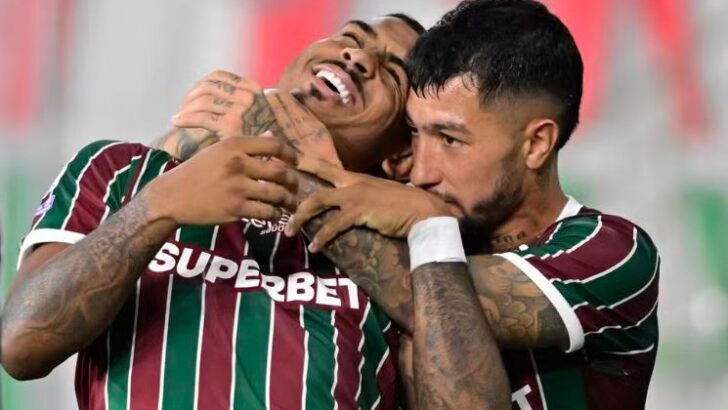 John Kennedy e Lucho Acosta comemorando gol na rodada do Brasileirão. Foto: André Durão