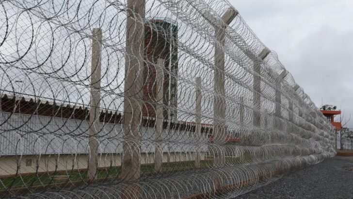 Presos por homicídio ou tentativa de homicídio de policias devem ser mantidos, preferencialmente, em estabelecimentos penais federais de segurança máxima. Foto: Valter Campanato/ Agência Brasil