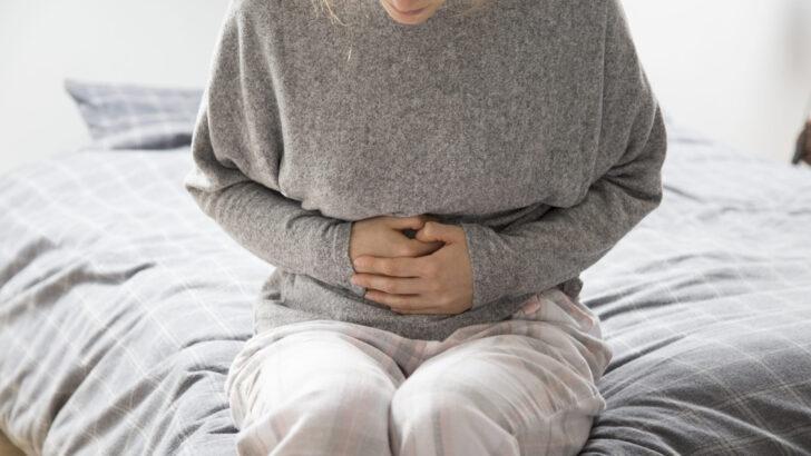 Problemas no intestino podem estar por trás do cansaço e da névoa mental - Foto: Freepik