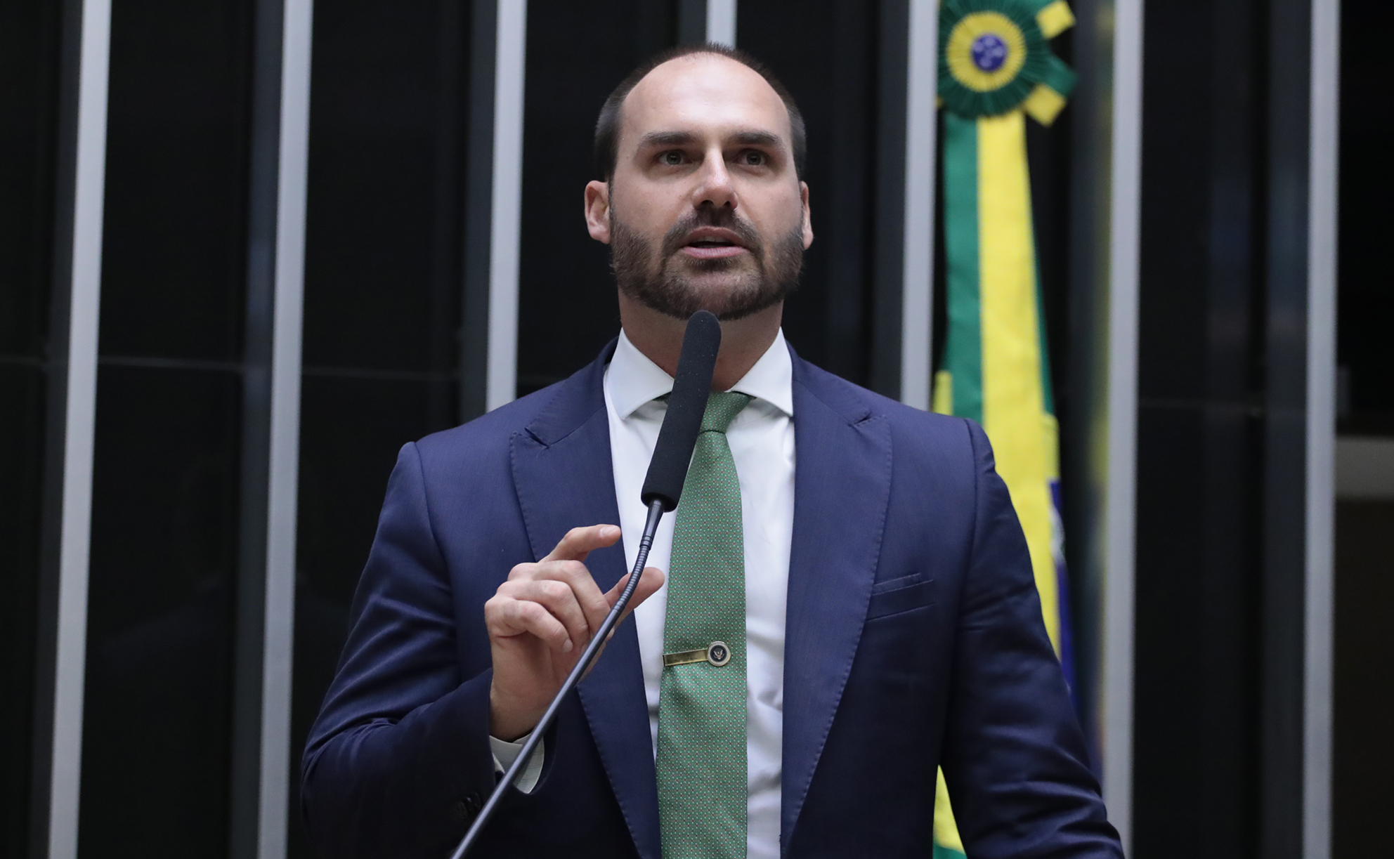 Eduardo Bolsonaro pede novas sanções dos EUA após sessão do STF