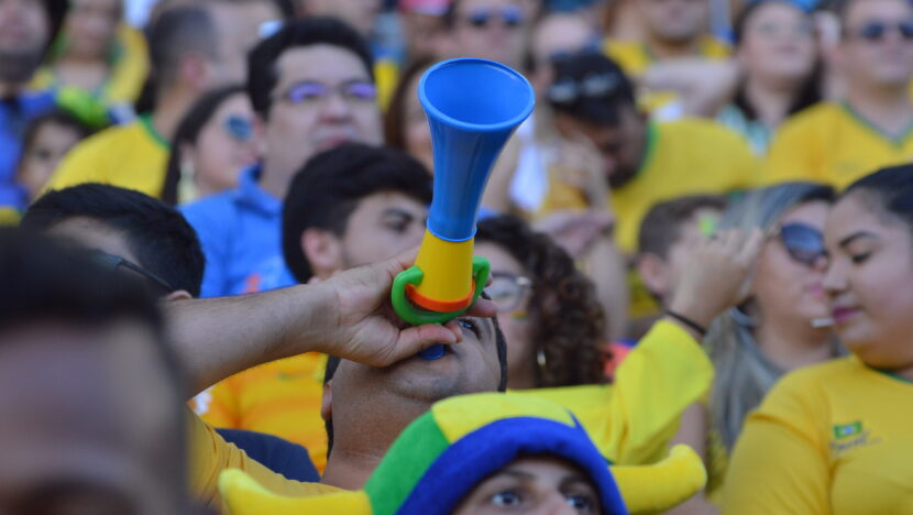 Vuvuzelas estão entre os itens proibidos pela Fifa na Copa de 2026. - Foto: José Aldenir / Agora RN