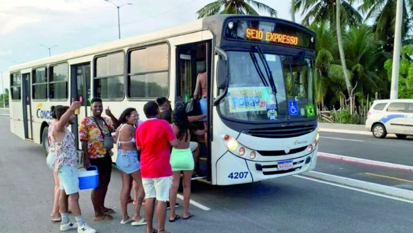 Transporte gratuito no CaRio Grande do Norteaval foto STTU