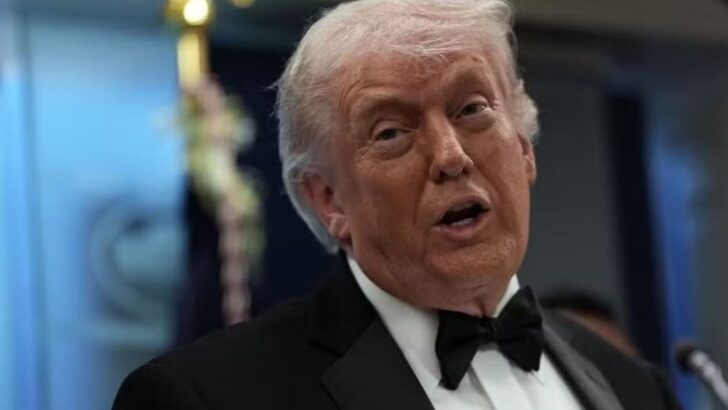 Trump 16 Copia