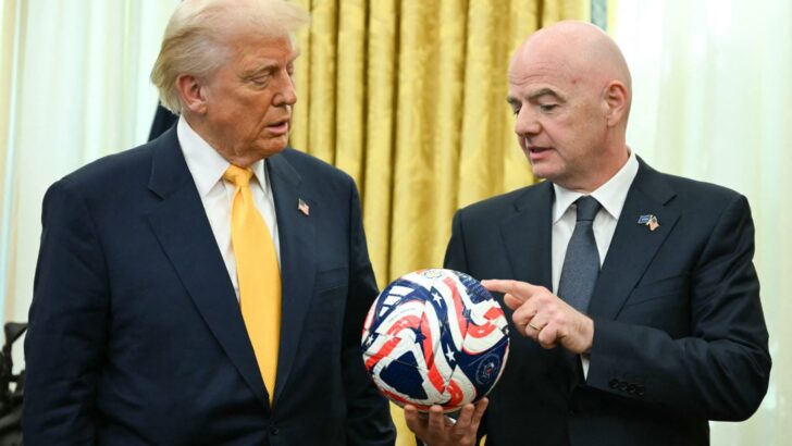 Trump e Infantino Copia