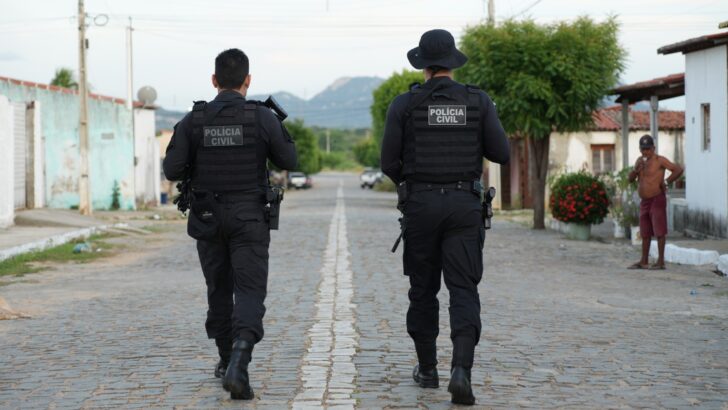 Homens suspeitos de roubarem quase 50 mil reais são presos em Alto do Rodrigues - Foto: Polícia Civil