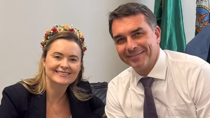 julia zanatta e flavio bolsonaro
