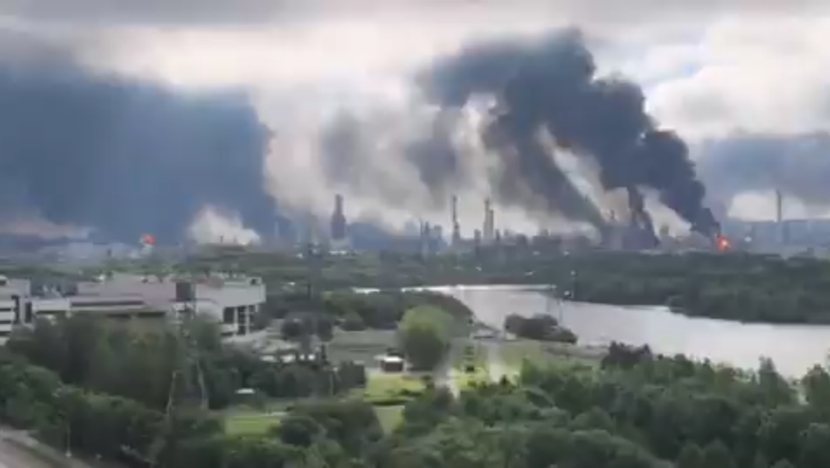 Explosão em refinaria de moscou após ataque de drones expõe escalada da guerra entre rússia e ucrânia | notícias do rio grande do norte russia