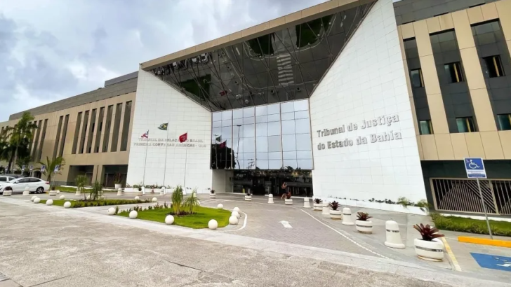 Tribunal de Justiça da Bahia, onde o caso foi julgado Imagem: Divulgação/TJBA… - Veja mais em https://noticias.uol.com.br/cotidiano/ultimas-noticias/2026/06/17/ba-servidor-e-condenado-apos-amputar-pe-por-indenizacao-de-r-15-milhao.ghtm?cmpid=copiaecola
