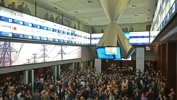 Ibovespa volta aos 174 mil pontos com aposta na Selic, e dólar cai - Foto: Rovena Rosa/Agência Brasil