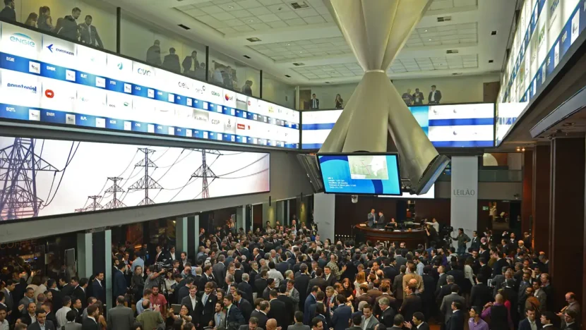 Ibovespa volta aos 174 mil pontos com aposta na selic, e dólar cai | notícias do rio grande do norte Ibovespa volta aos 174 mil pontos com aposta na Selic, e dólar cai - Foto: Rovena Rosa/Agência Brasil