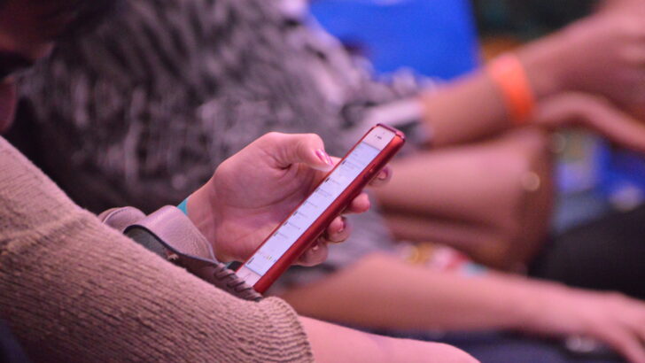 Celulares pessoas (1)
