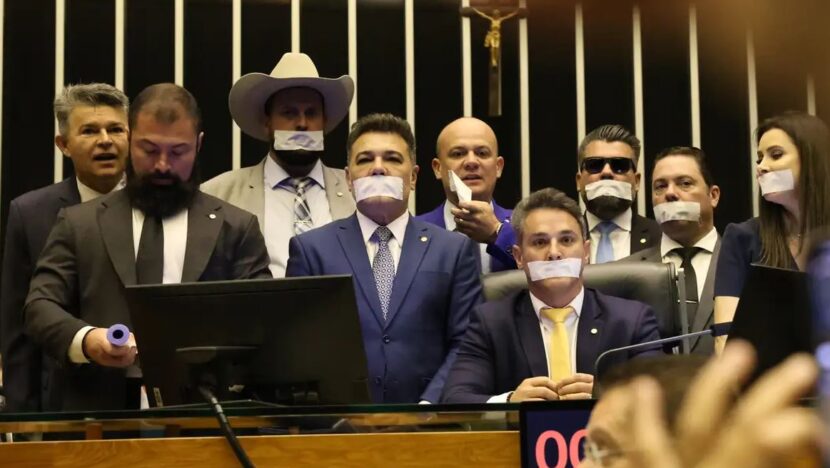 Câmara adia punição de deputados que ocuparam a mesa em ato pró-bolsonaro | notícias do rio grande do norte Motim foto José Cruz ABr
