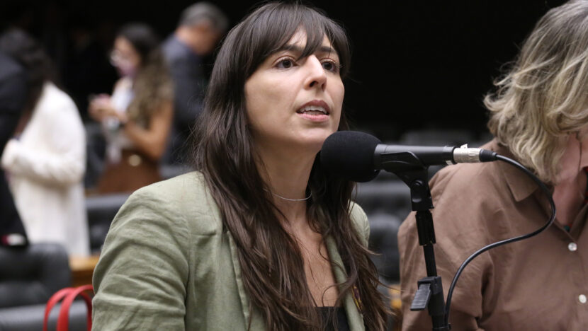 Natália Bonavides foto Kayo