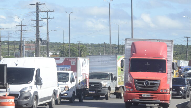 Paralisação dos Caminhoneiros Br 304 PaRio Grande do Norteamirim (22)