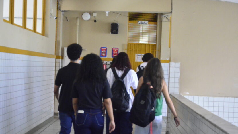 Volta às Aulas Rede Estadual Escola Estadual Winston Churchill Alunos Novato (60)