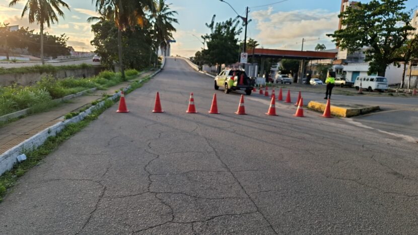 Trecho da Avenida do ContoRio Grande do Norteo é interditado para reparo no pavimento em Natal - Foto: Reprodução/STTU