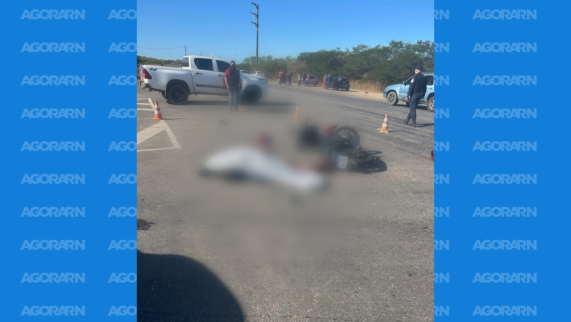 Equipes atendem ocorrência de acidente na RN-118, em Alto do Rodrigues, onde uma professora morreu após colisão entre motocicleta e carro