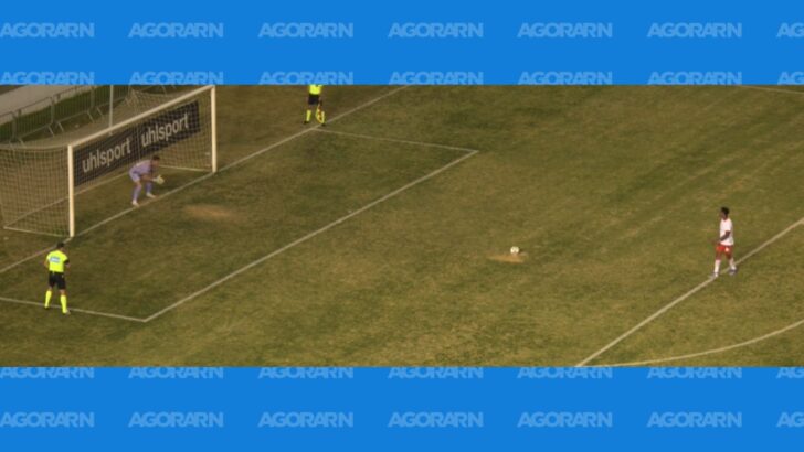 Momento em que Balotelli desperdiça a última cobrança de pênalti do América-RN ao acertar a trave, confirmando a classificação do Gama às quartas de final da Série D do Campeonato Brasileiro