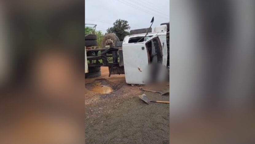 Caminhoneiro fica ferido após tombar veículo na rn-061, em arez | notícias do rio grande do norte cpl2u81wm1m3060g5ucoe24m56vn2n