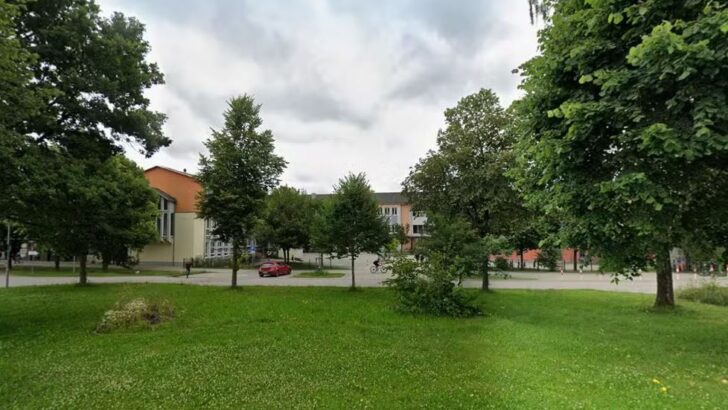 Escola de Ensino Médio Welfen-Gymnasium em Shongau, no estado da Baviera, na Alemanha. — Foto: Reprodução/Google Maps