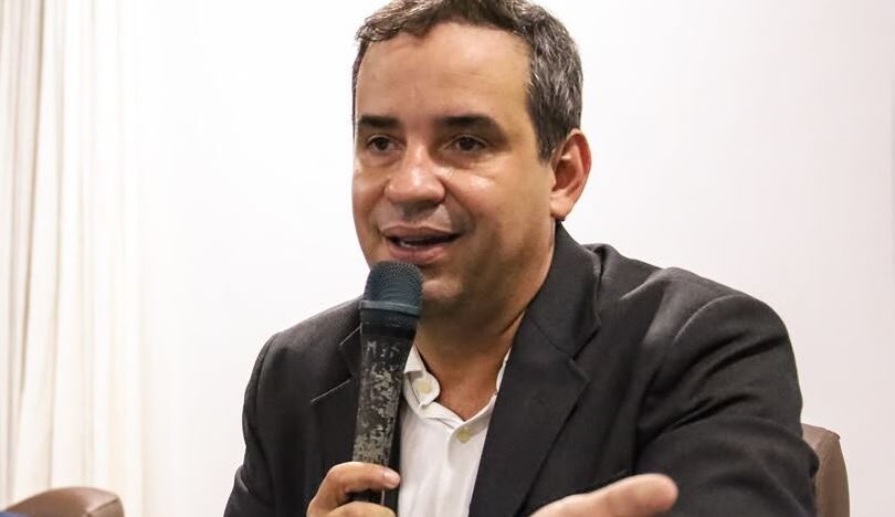 Cadu Xavier participa de sabatina no Sindifern