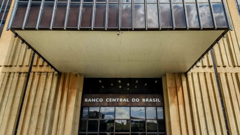 Fachada de edifício do Banco Central do Brasil