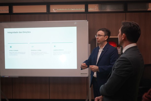 TRE-RN apresenta ferramenta que permite à população registrar alertas sobre desinformação, ataques às uRio Grande do Norteas e uso irregular de inteligência artificial nas eleições