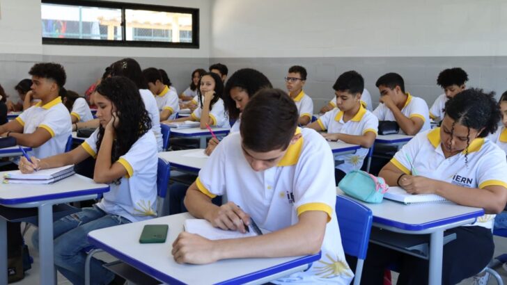 Estudantes