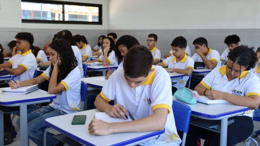 Estudantes
