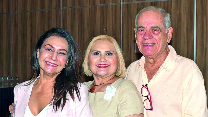 Liege Barbalho entre Márcia e Alexandre Marinho - Foto: reprodução