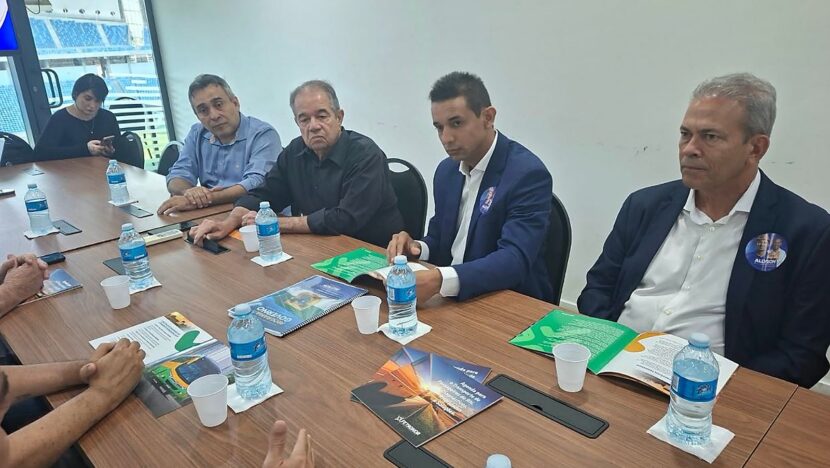 Allyson Bezerra e Hermano Morais em reunião com diretores da Fetronor