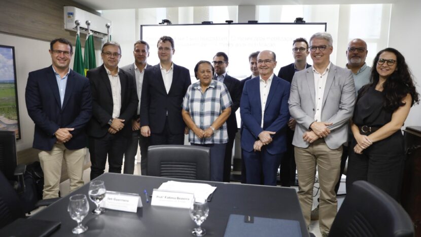 Representantes do BNDES e do Governo do RN em reunião sobre o Porto-Indústria Verde