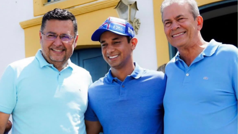 Allyson Bezerra, Gustavo Santos e Hermano Morais posam juntos em Nísia Floresta