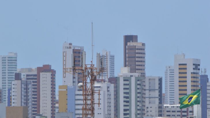 Trabalhadores atuam em canteiro de obras no Rio Grande do Norte