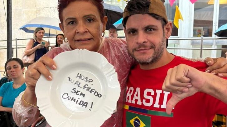 Funcionários do Hospital Walfredo Gurgel protestam contra falta de alimentação