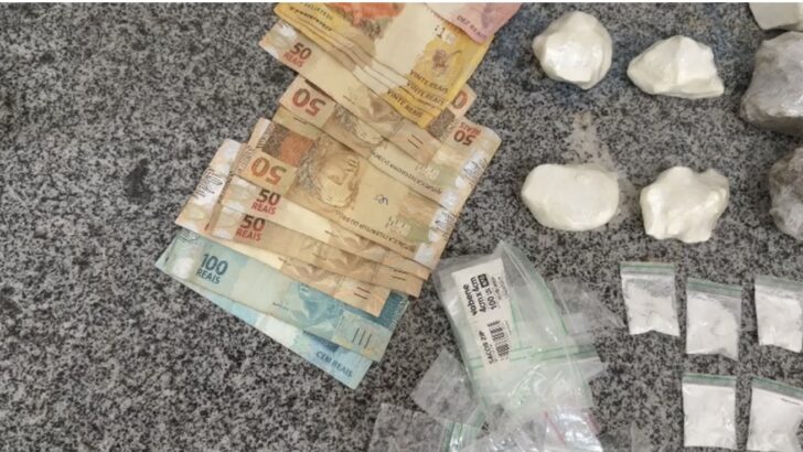 Drogas apreendidas pela Polícia Civil em terreno durante operação em Baraúna