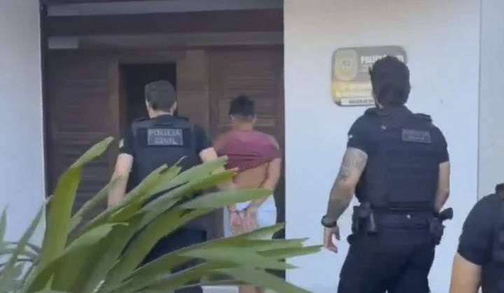 Policiais cumprem mandados durante investigação de fraude imobiliária