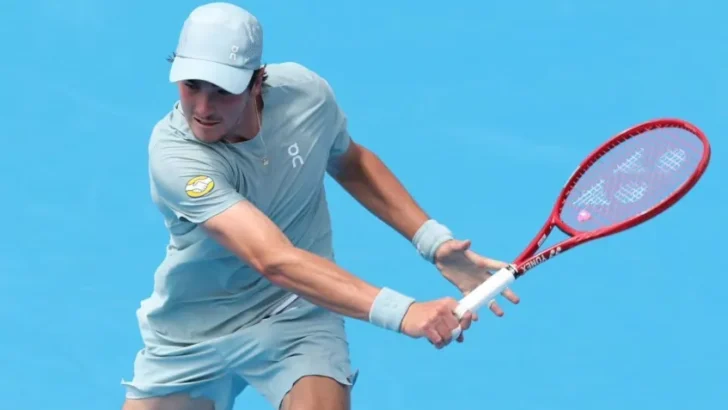 João Fonseca desistiu do Masters 1000 de Cincinnati após sentir um incômodo no lado esquerdo do abdômen durante treinamento